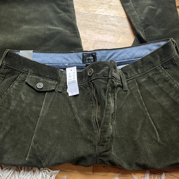 J. Crew Men's Corduroy Pants in Dark Green - Picture 3 of 4